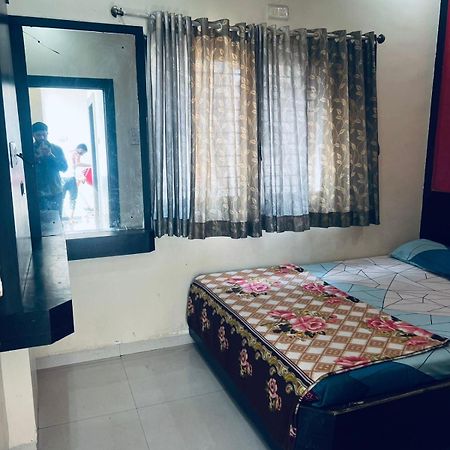 Hotel Sai Vasant Vihar Shirdi Esterno foto