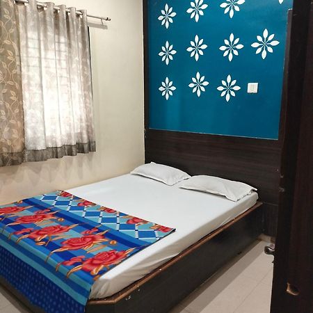 Hotel Sai Vasant Vihar Shirdi Esterno foto
