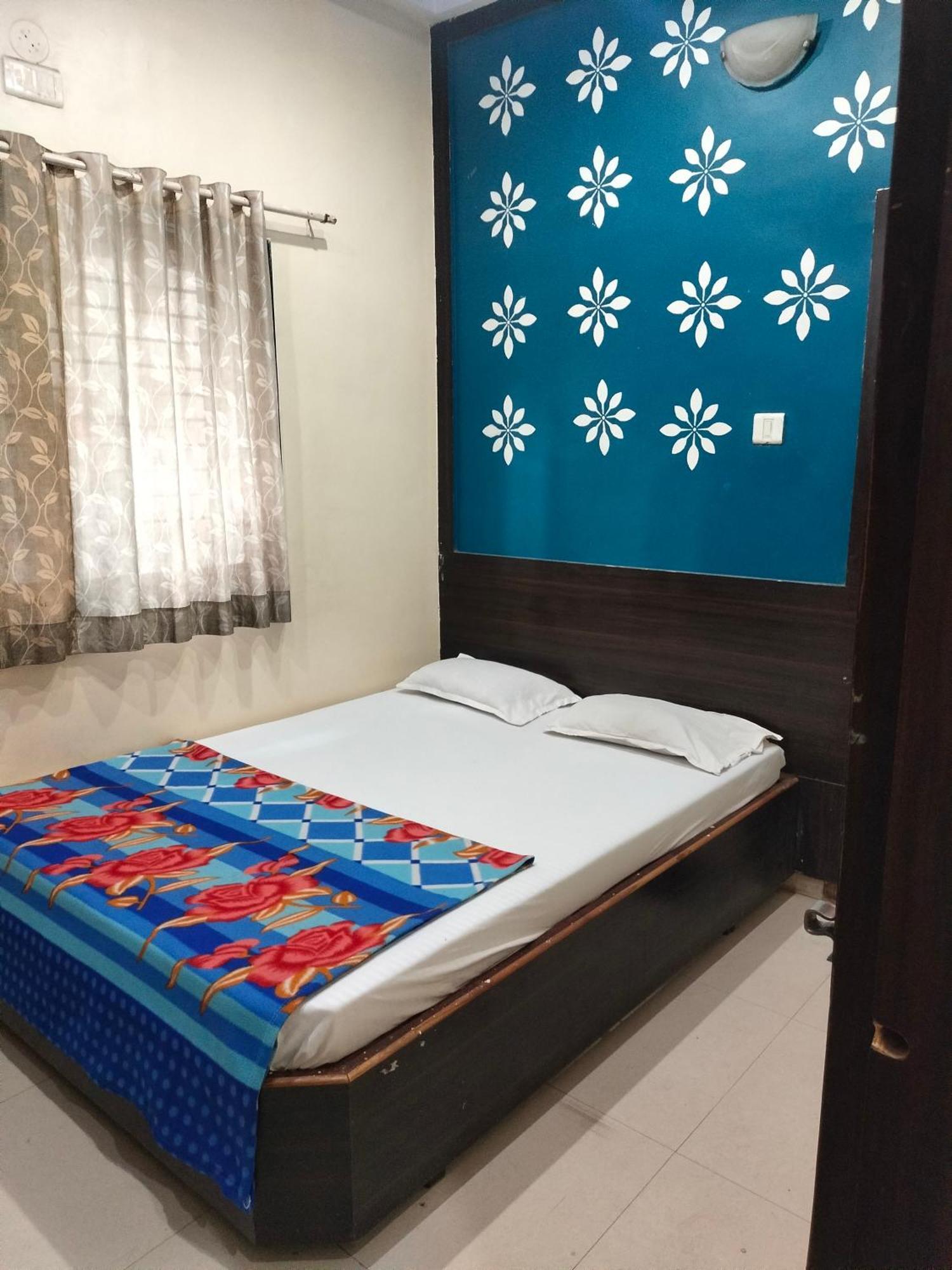 Hotel Sai Vasant Vihar Shirdi Esterno foto